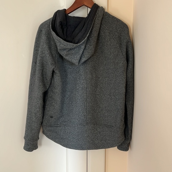 Lululemon Catch A Moment Hoodie Size 8 - Picture 3 of 9
